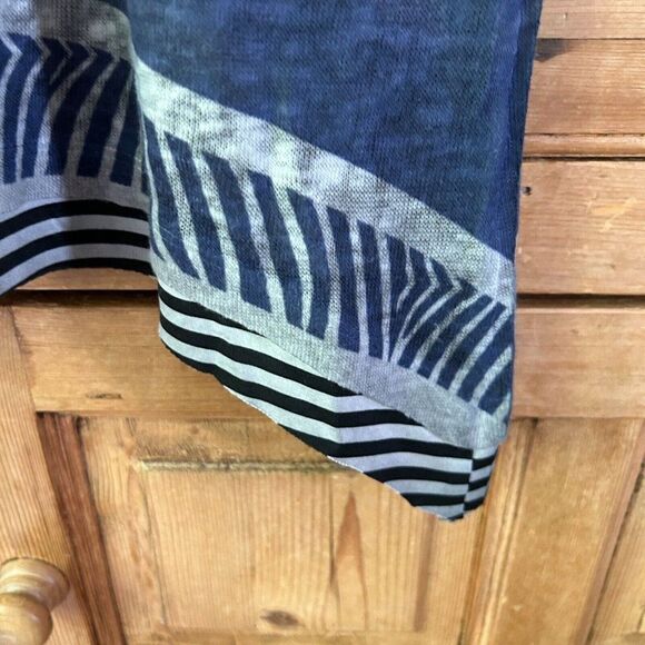 Variations Smallâ / Medium PrintedâBlue Gray Tunic Blouse Top - Picture 8 of 13